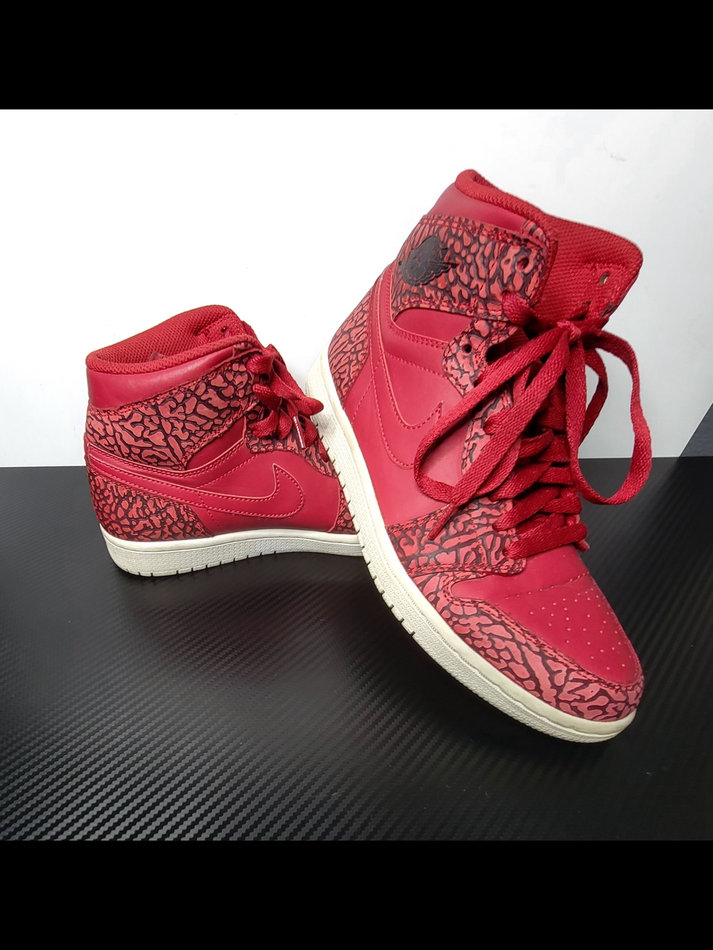 Nike Air Jordan 1 Retro High Red Elephant 839115-600 Sneakers Mens Size 8
